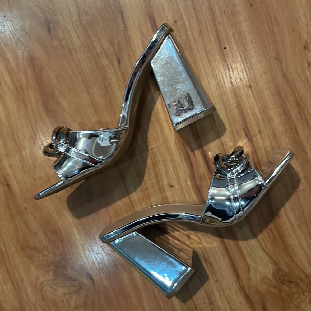 Express silver heels - Picture 3 of 4
